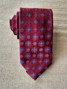 Tino Cosma Men's Geometric Tie in Red & Blue Like New- 62x3.1/4 Inches